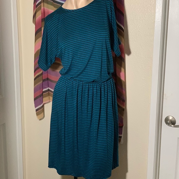 🛒5/$25 Women’s Dress - Picture 2 of 5
